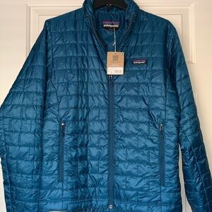 Mens Patagonia brand jacket.